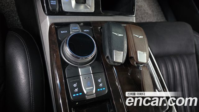 Genesis EQ900 2016 — photo 16