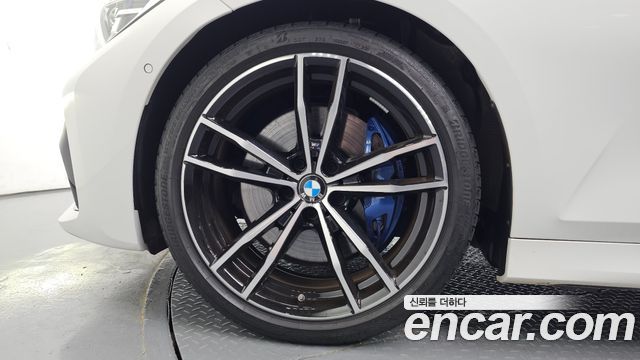 BMW 3-Series 2022 — photo 5
