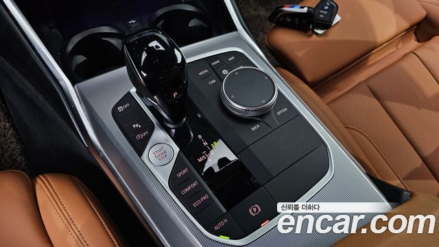 BMW 3-Series 2022 — photo 12