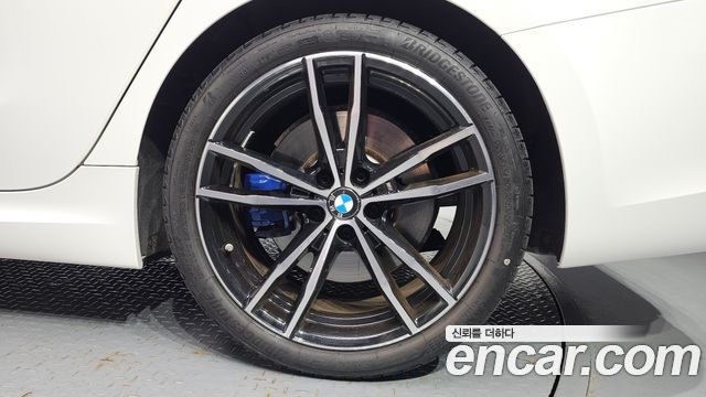BMW 3-Series 2022 — photo 7