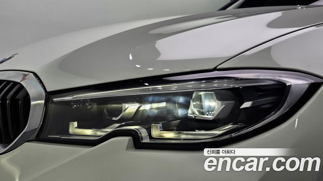 BMW 3-Series 2022 — photo 8
