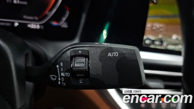 BMW 3-Series 2022 — photo 28