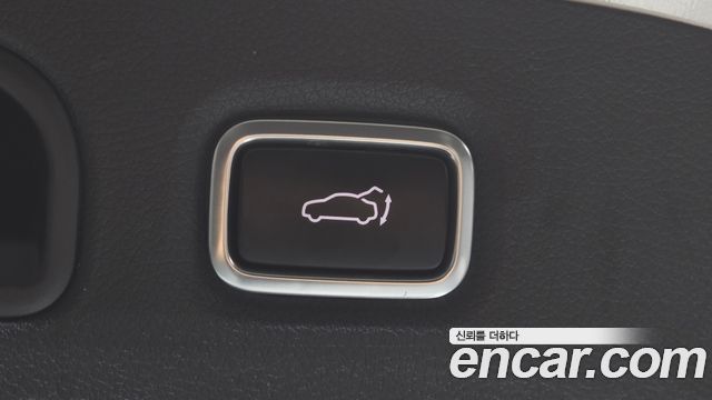 Kia Stinger 2023 — photo 25