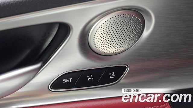Kia Stinger 2023 — photo 35