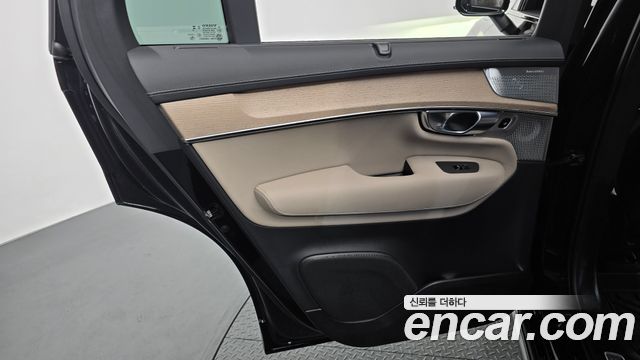 Volvo XC90 2026 — photo 15