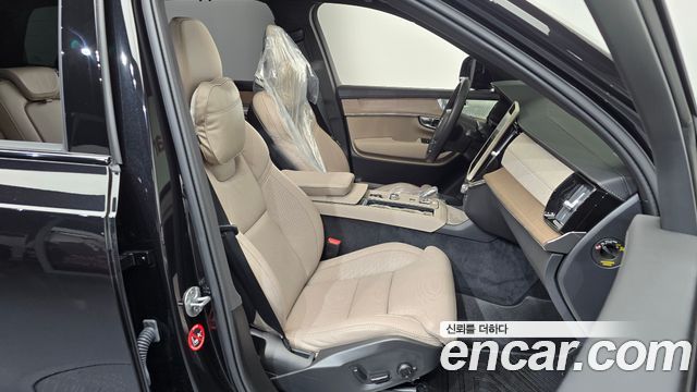 Volvo XC90 2026 — photo 16