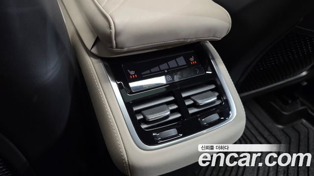 Volvo XC90 2026 — photo 28