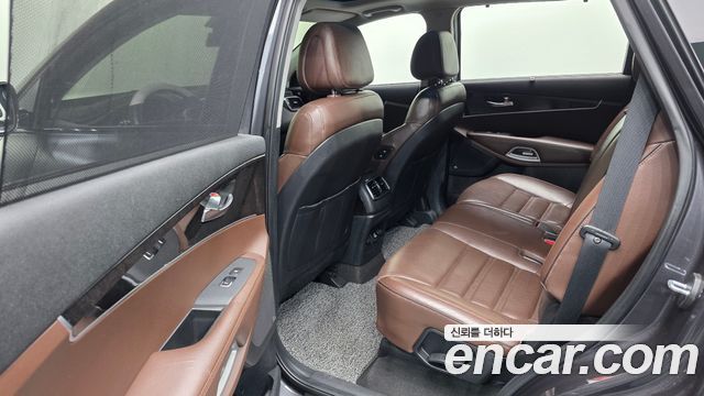 Kia Sorento 2016 — photo 18