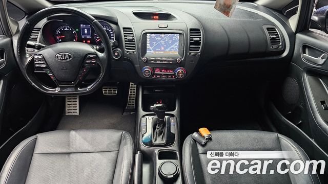 Kia K3 2017 — photo 10