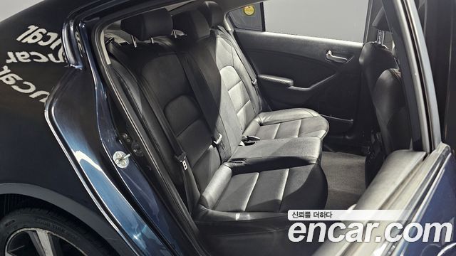 Kia K3 2017 — photo 17