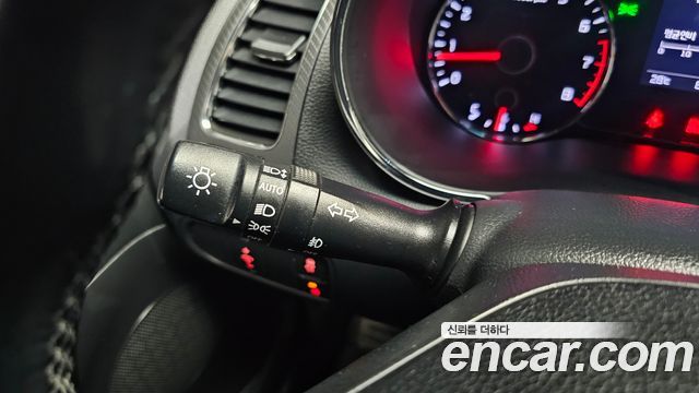Kia K3 2017 — photo 28