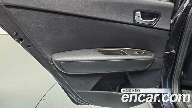 Kia K5 2019 — photo 15