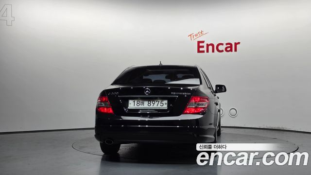 Mercedes-Benz C-Class 2009 — photo 4