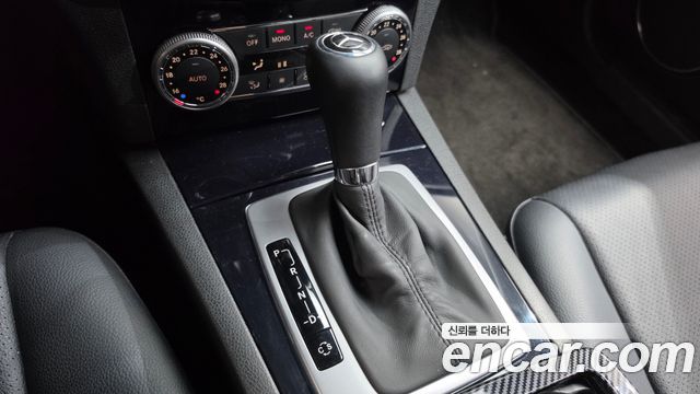 Mercedes-Benz C-Class 2009 — photo 9