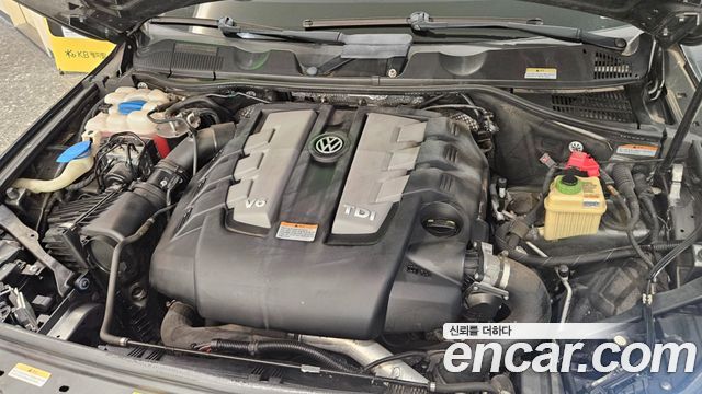 Volkswagen Touareg 2014 — photo 6