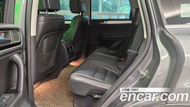 Volkswagen Touareg 2014 — photo 13