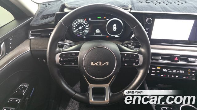 Kia K5 2022 — photo 13