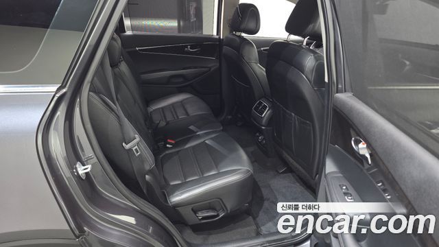 Kia Sorento 2016 — photo 17