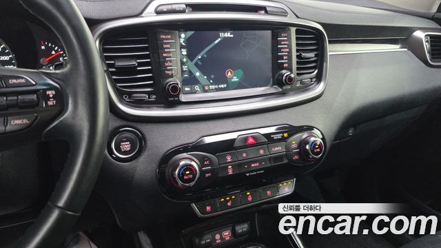Kia Sorento 2016 — photo 19