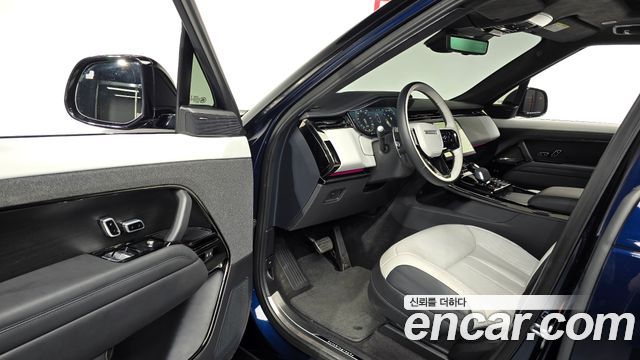 Land Rover Range Rover Sport 2023 — photo 13