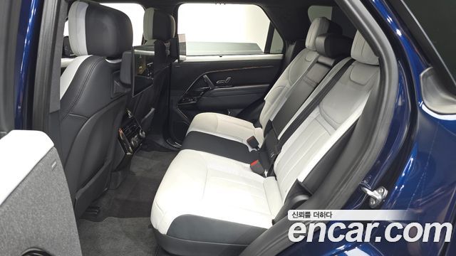 Land Rover Range Rover Sport 2023 — photo 17