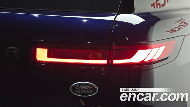 Land Rover Range Rover Sport 2023 — photo 9