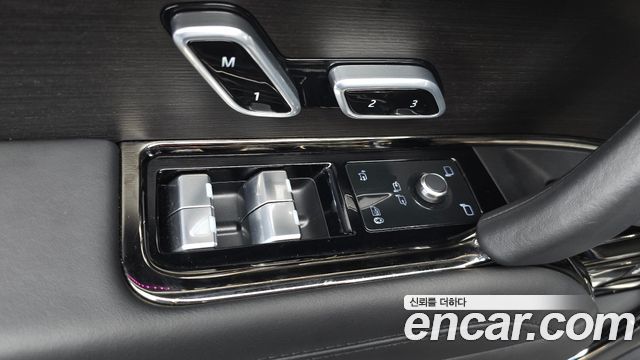 Land Rover Range Rover Sport 2023 — photo 28