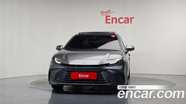 Toyota Camry 2025 — photo 3