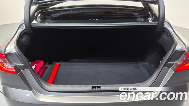 Toyota Camry 2025 — photo 25