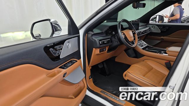 Lincoln Aviator 2022 — photo 13
