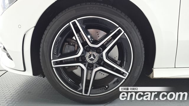 Mercedes-Benz CLA-Class 2020 — photo 5