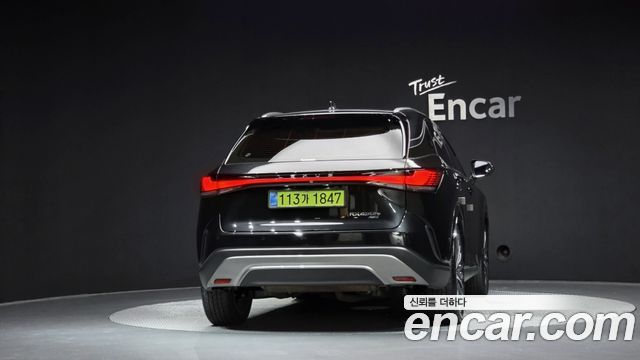 Lexus RX 2025 — photo 4