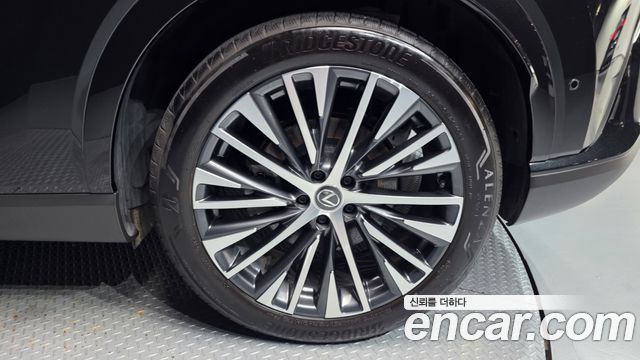 Lexus RX 2025 — photo 7