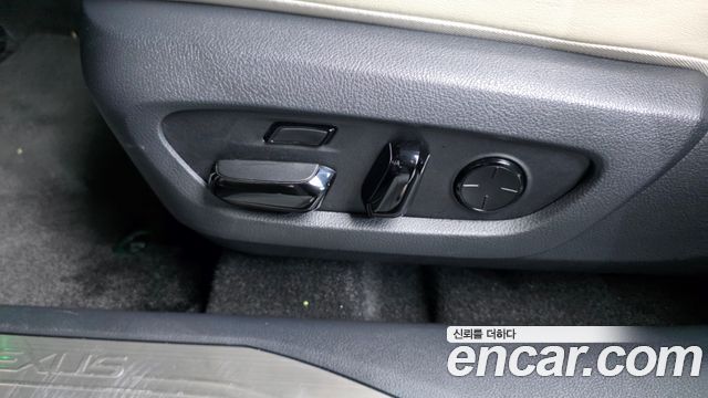 Lexus RX 2025 — photo 35