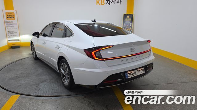 Hyundai Sonata 2022 — photo 2