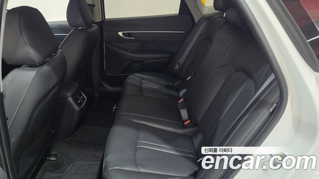 Hyundai Sonata 2022 — photo 12