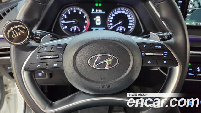 Hyundai Sonata 2022 — photo 13