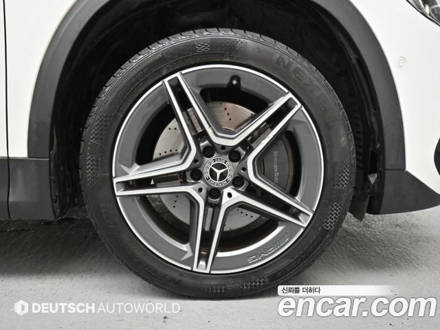 Mercedes-Benz GLA-Class 2020 — photo 5