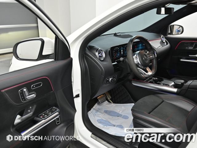 Mercedes-Benz GLA-Class 2020 — photo 11