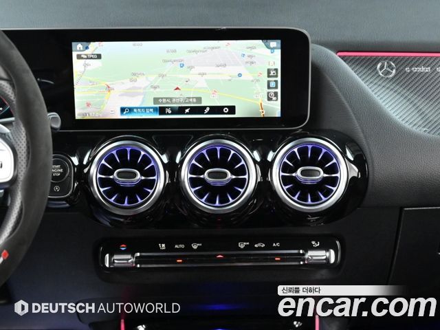 Mercedes-Benz GLA-Class 2020 — photo 14