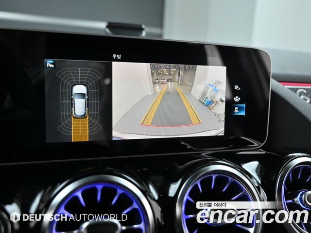 Mercedes-Benz GLA-Class 2020 — photo 15