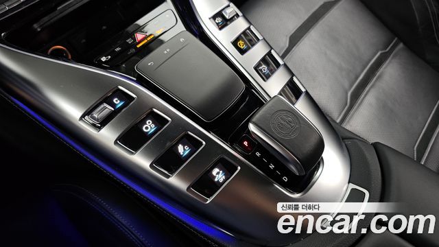 Mercedes-Benz AMG GT 2021 — photo 12