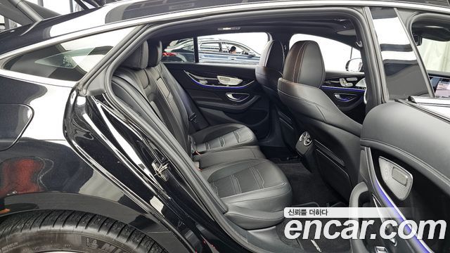 Mercedes-Benz AMG GT 2021 — photo 18