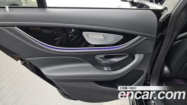 Mercedes-Benz AMG GT 2021 — photo 15