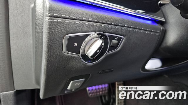 Mercedes-Benz AMG GT 2021 — photo 28