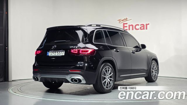 Mercedes-Benz GLB-Class 2023 — photo 2