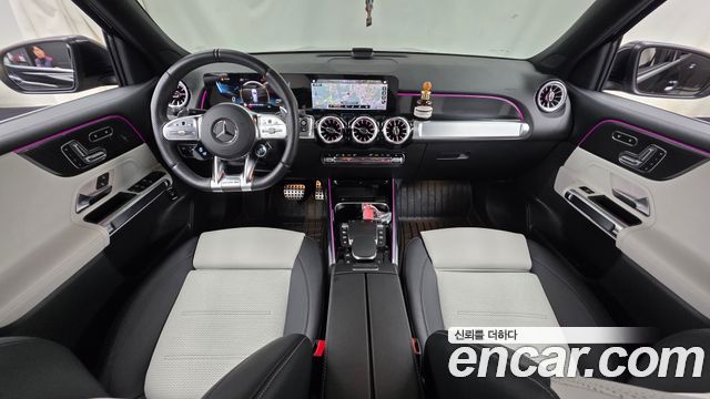 Mercedes-Benz GLB-Class 2023 — photo 10