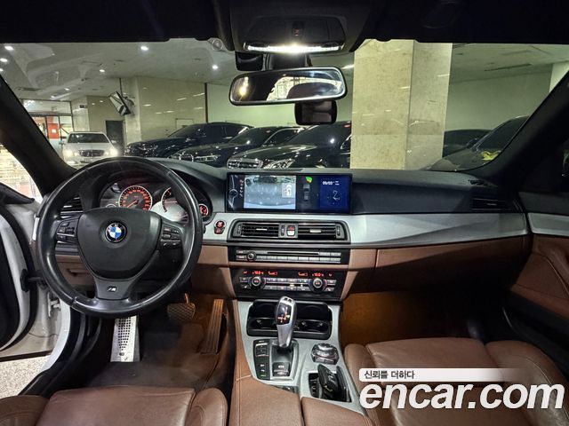 BMW 5-Series 2012 — photo 9