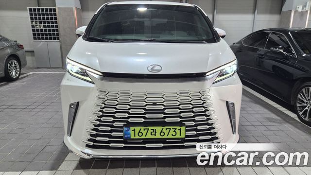 Lexus LM 2025 — photo 3