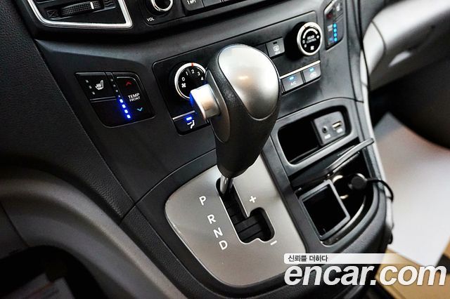 Hyundai Starex 2016 — photo 13